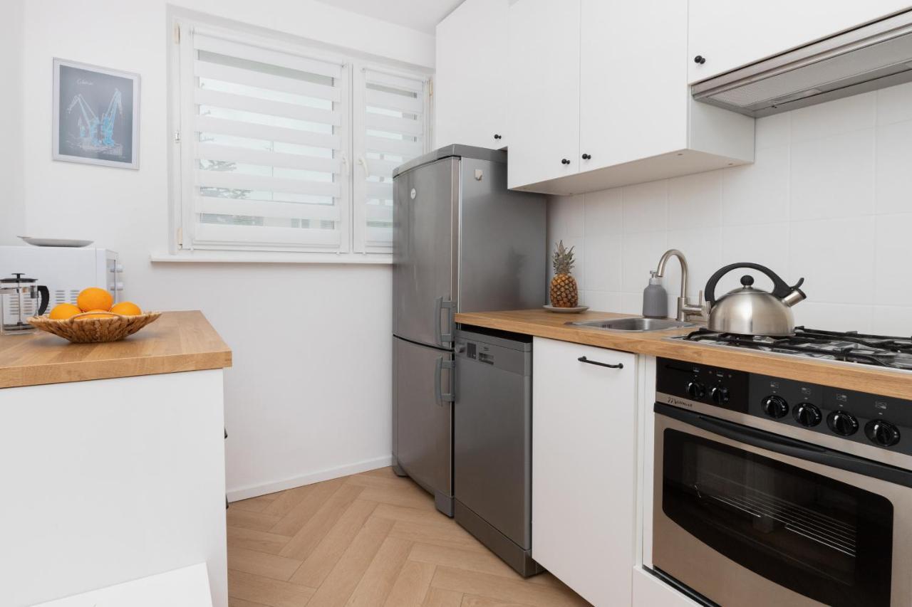 Huoneisto Cosy For 5 Guests Wrzeszcz By Renters Gdańsk