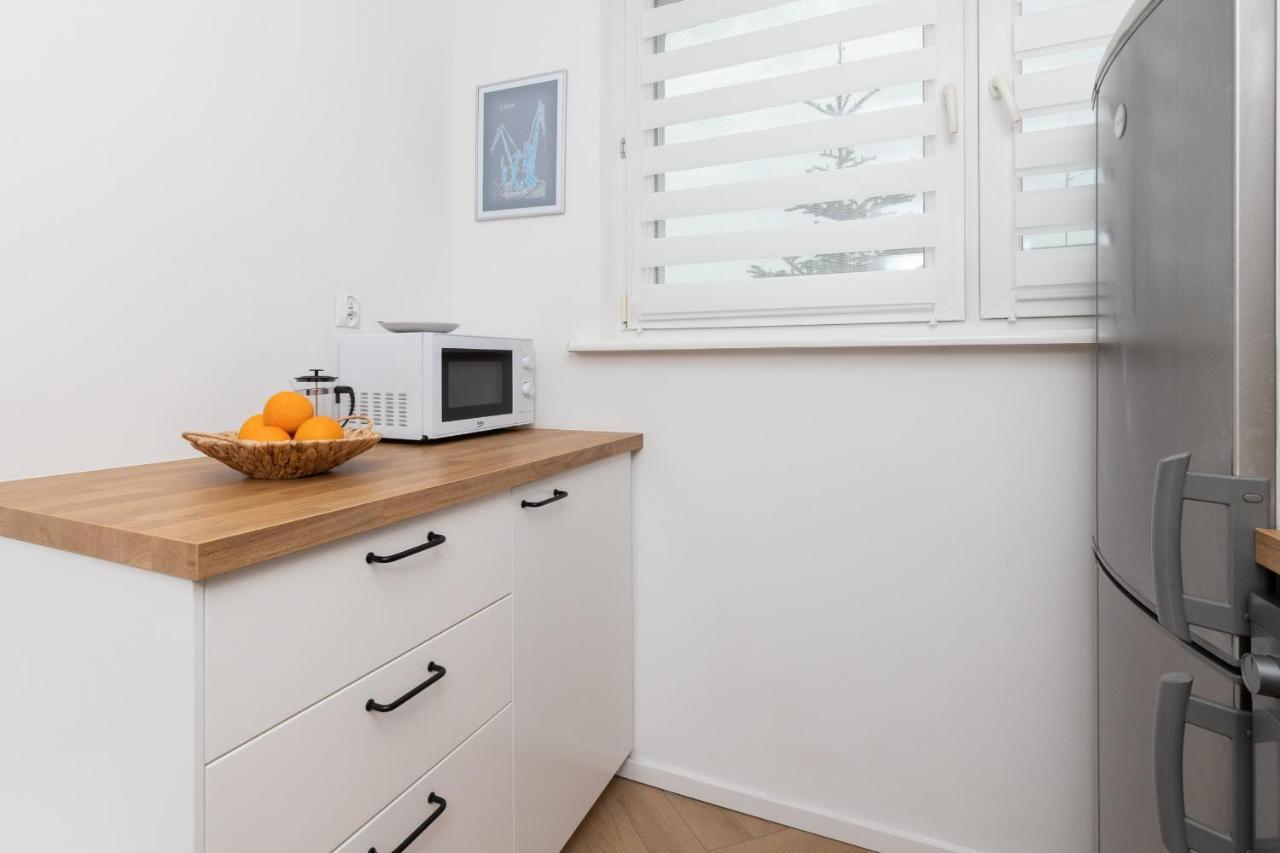 Cosy For 5 Guests Wrzeszcz By Renters Huoneisto Gdańsk